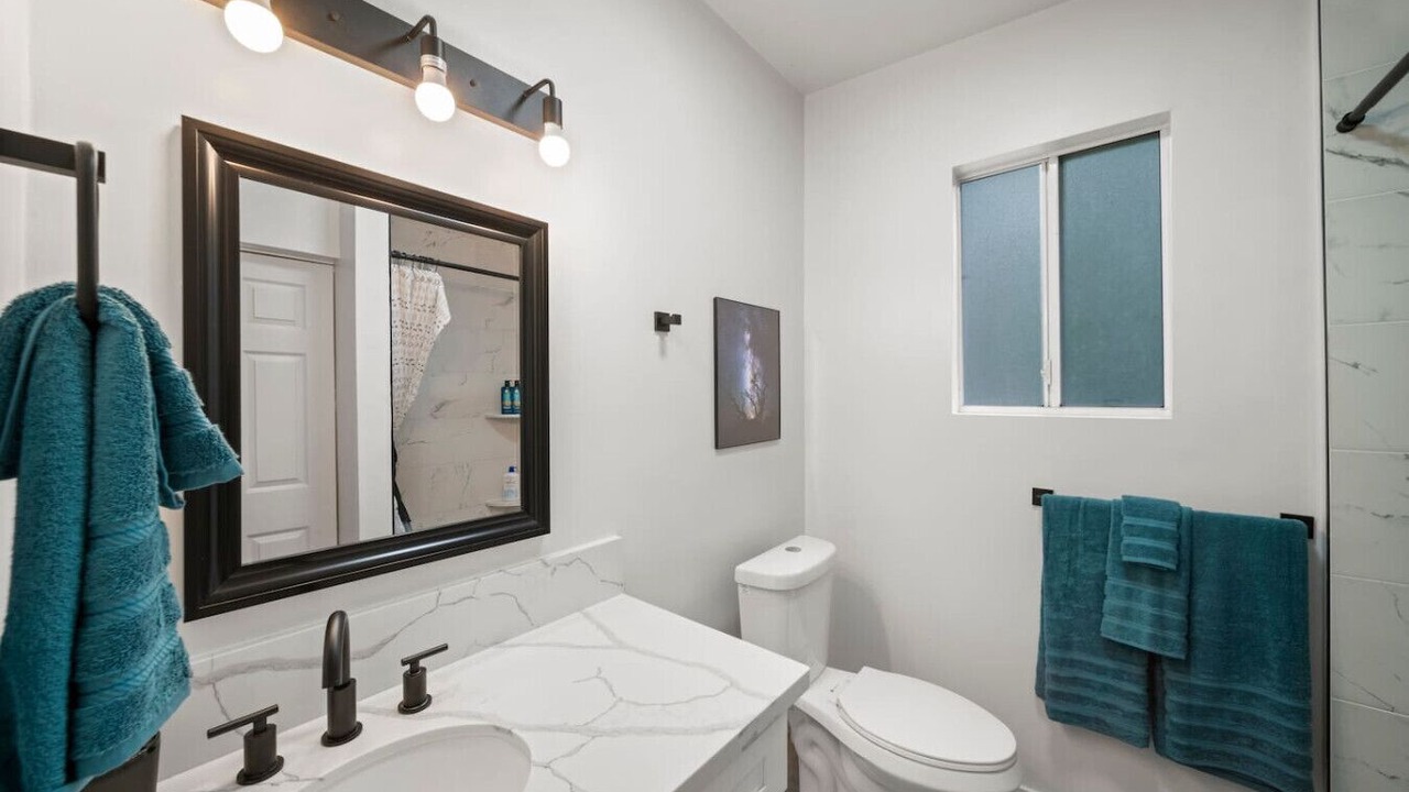 Photo of Bathroom in Hilo