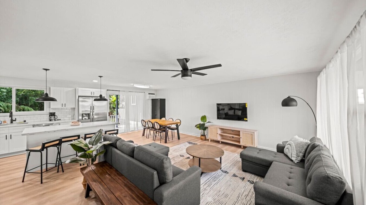 Photo of Livingroom in Hilo