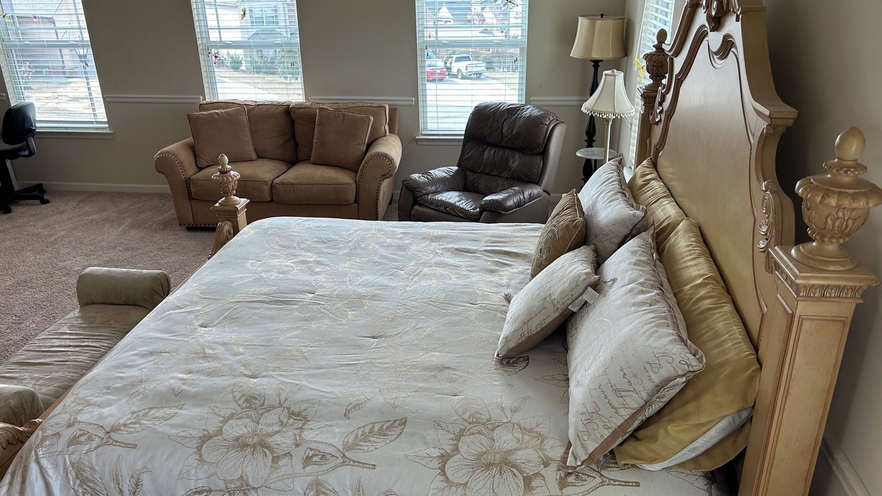 Photo of Bedroom in Warrenville