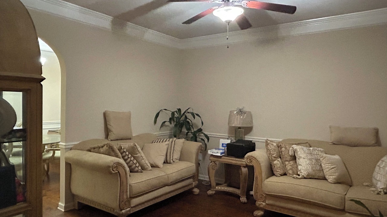 Photo of Livingroom in Warrenville