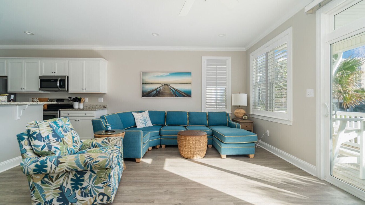 Photo of Livingroom in Atlantic Beach
