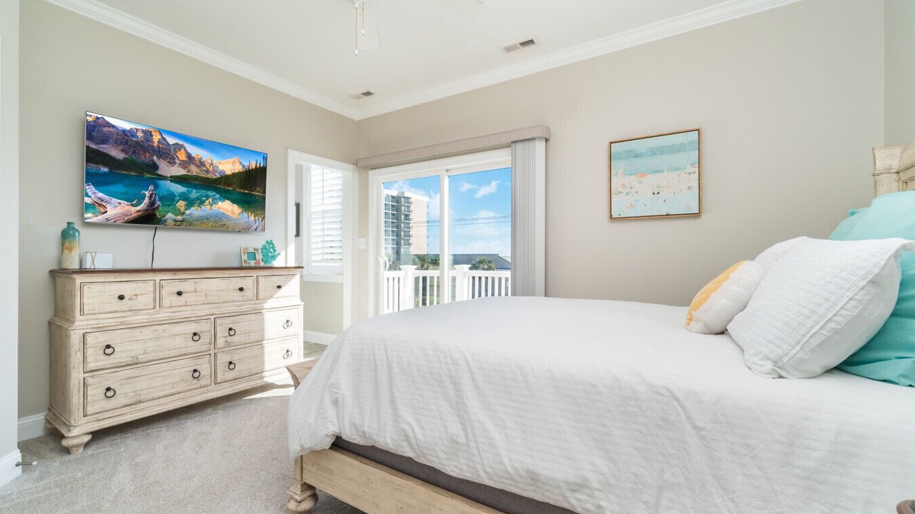Photo of Bedroom in Atlantic Beach