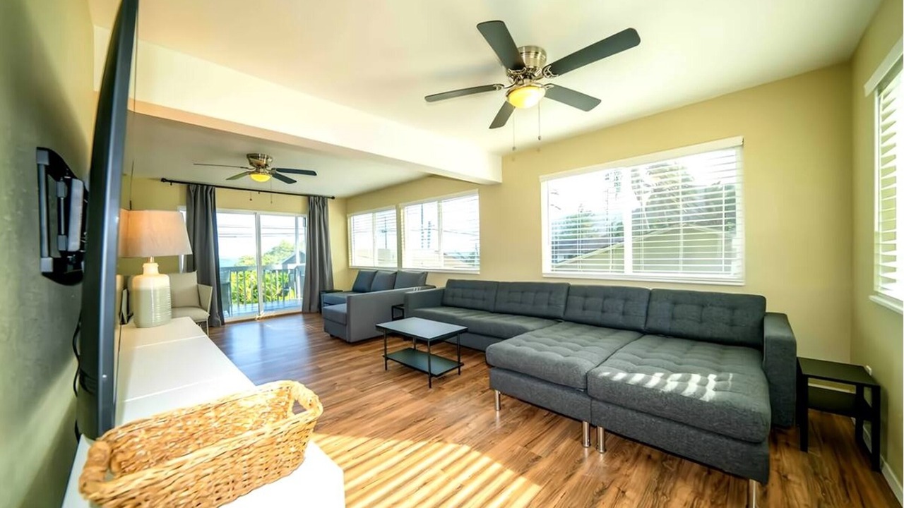 Photo of Livingroom in Punaluu