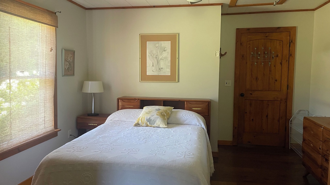 Photo of Bedroom in Salem