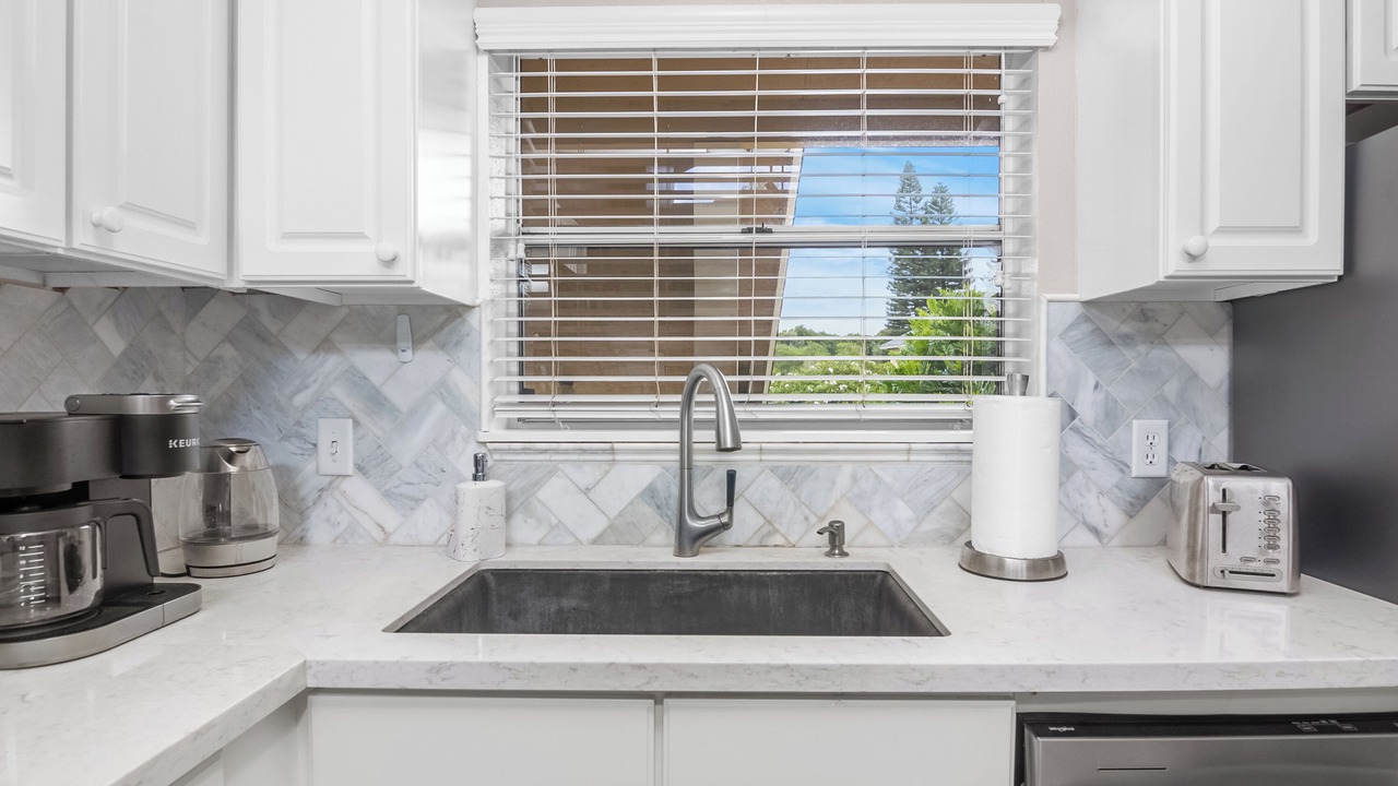 Photo of Kitchen in Waikoloa