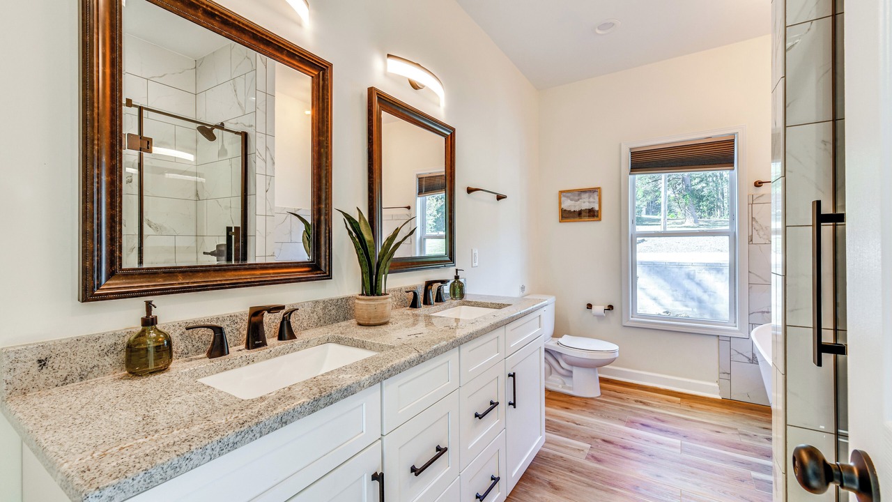 Photo of Bathroom in Hickory