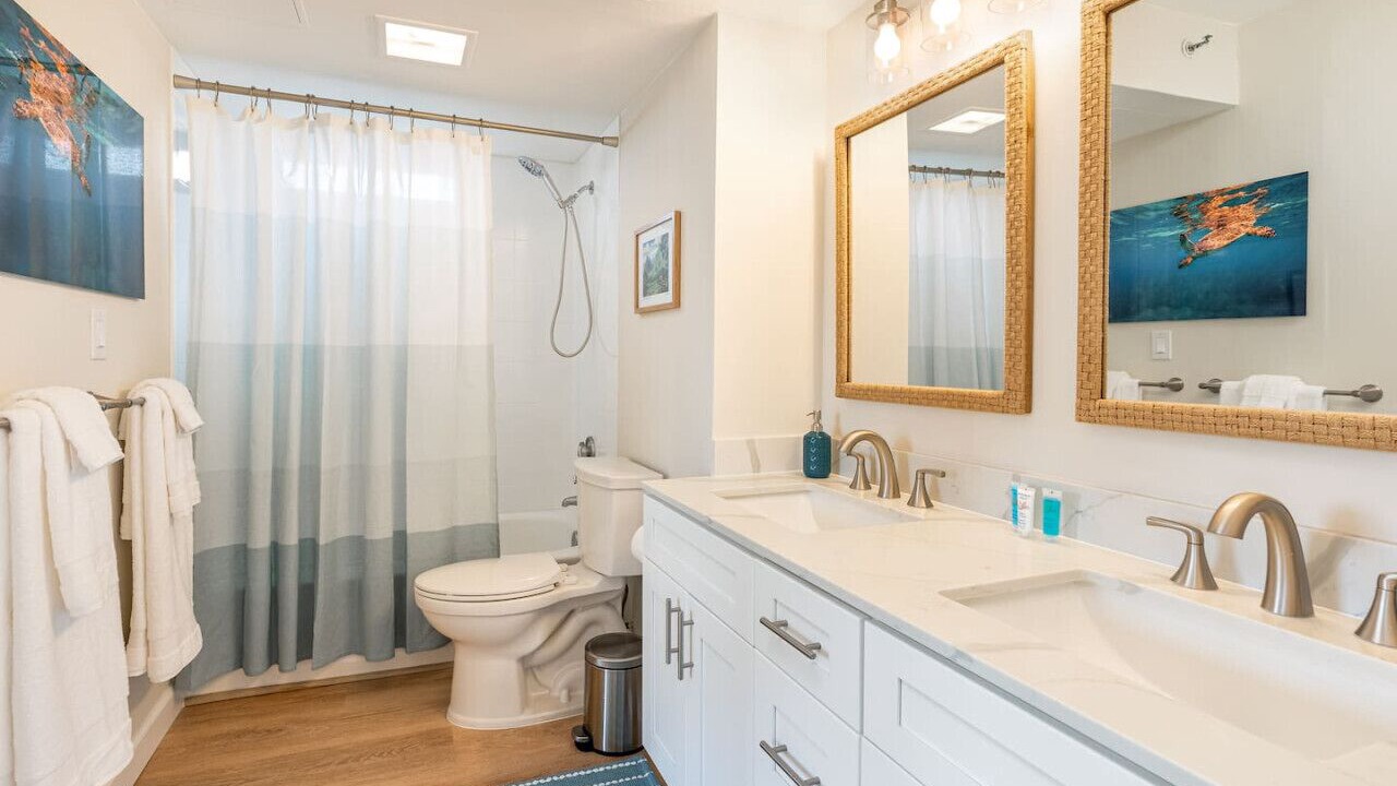 Photo of Bathroom in Waikiki