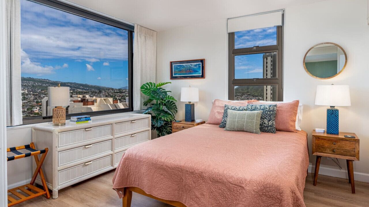 Photo of Bedroom in Waikiki