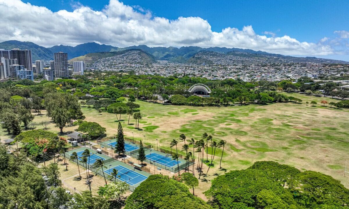 Photo of Others in Waikiki