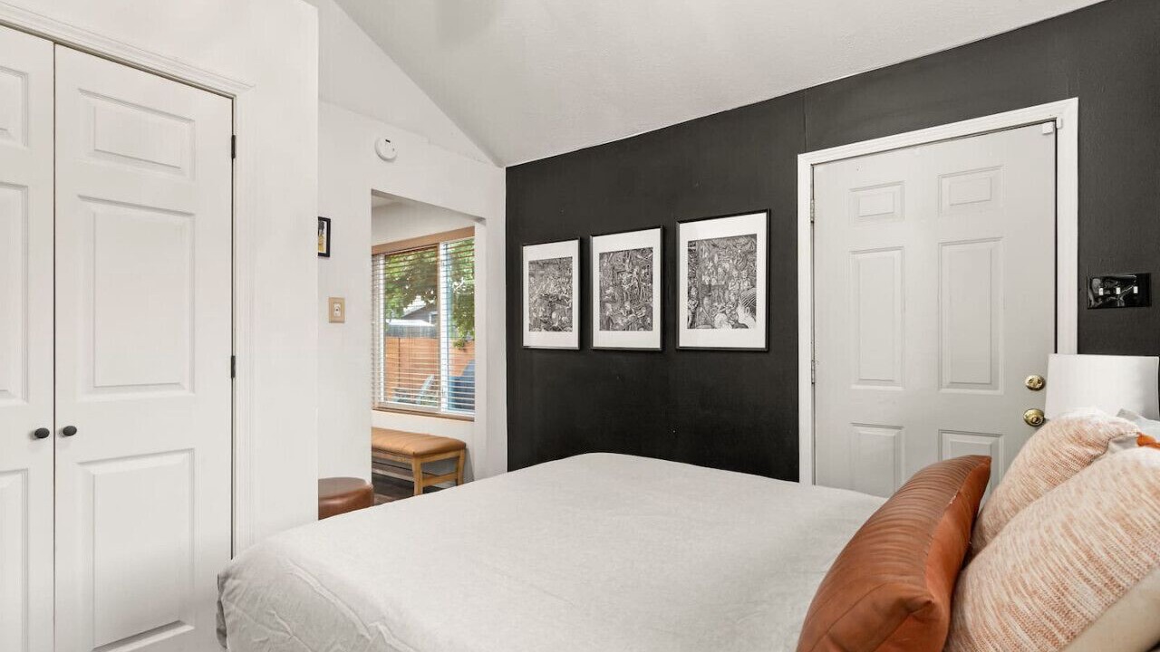 Photo of Bedroom in Holly