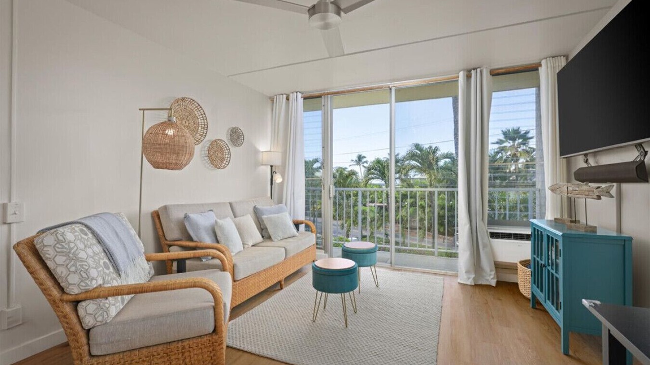 Photo of Livingroom in Puako