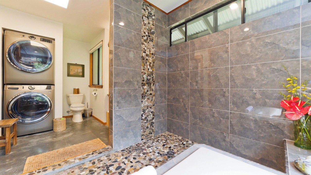 Photo of Bathroom in Volcano