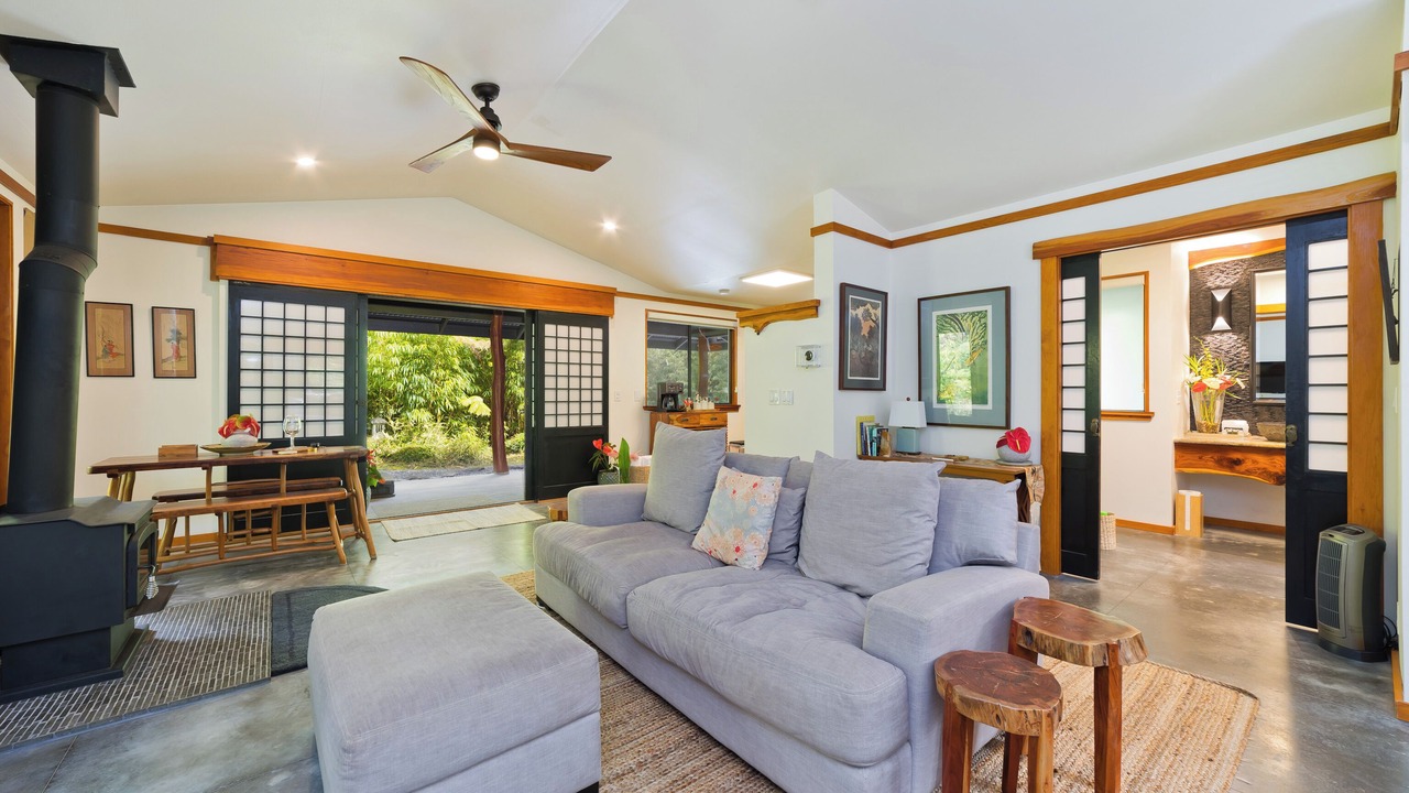 Photo of Livingroom in Volcano