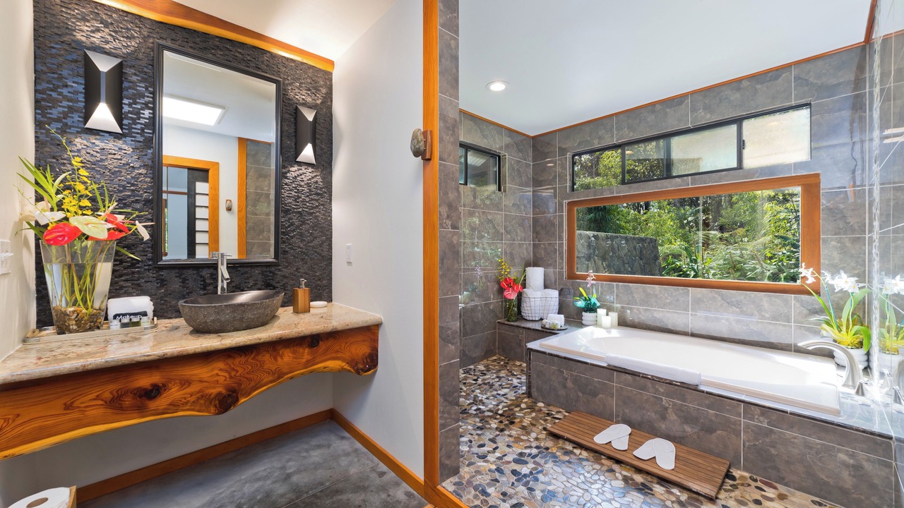 Photo of Bathroom in Volcano