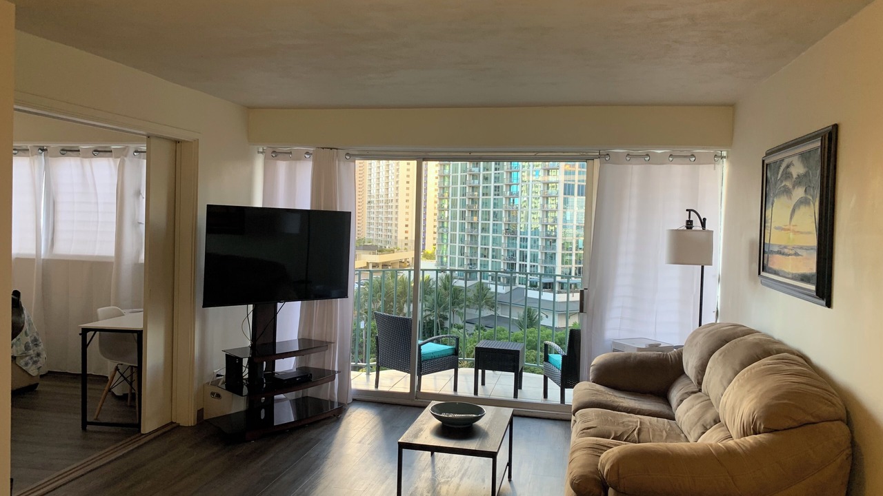 Photo of Livingroom in McCully - Moiliili