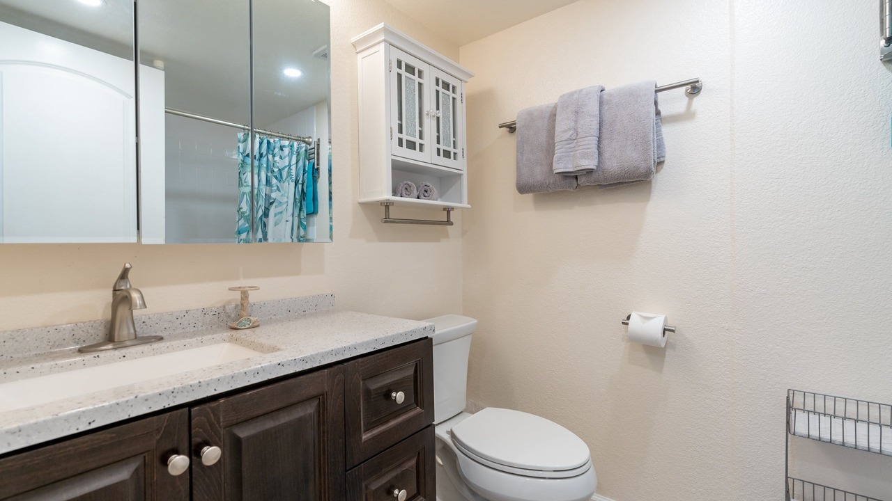 Photo of Bathroom in Mokuleia