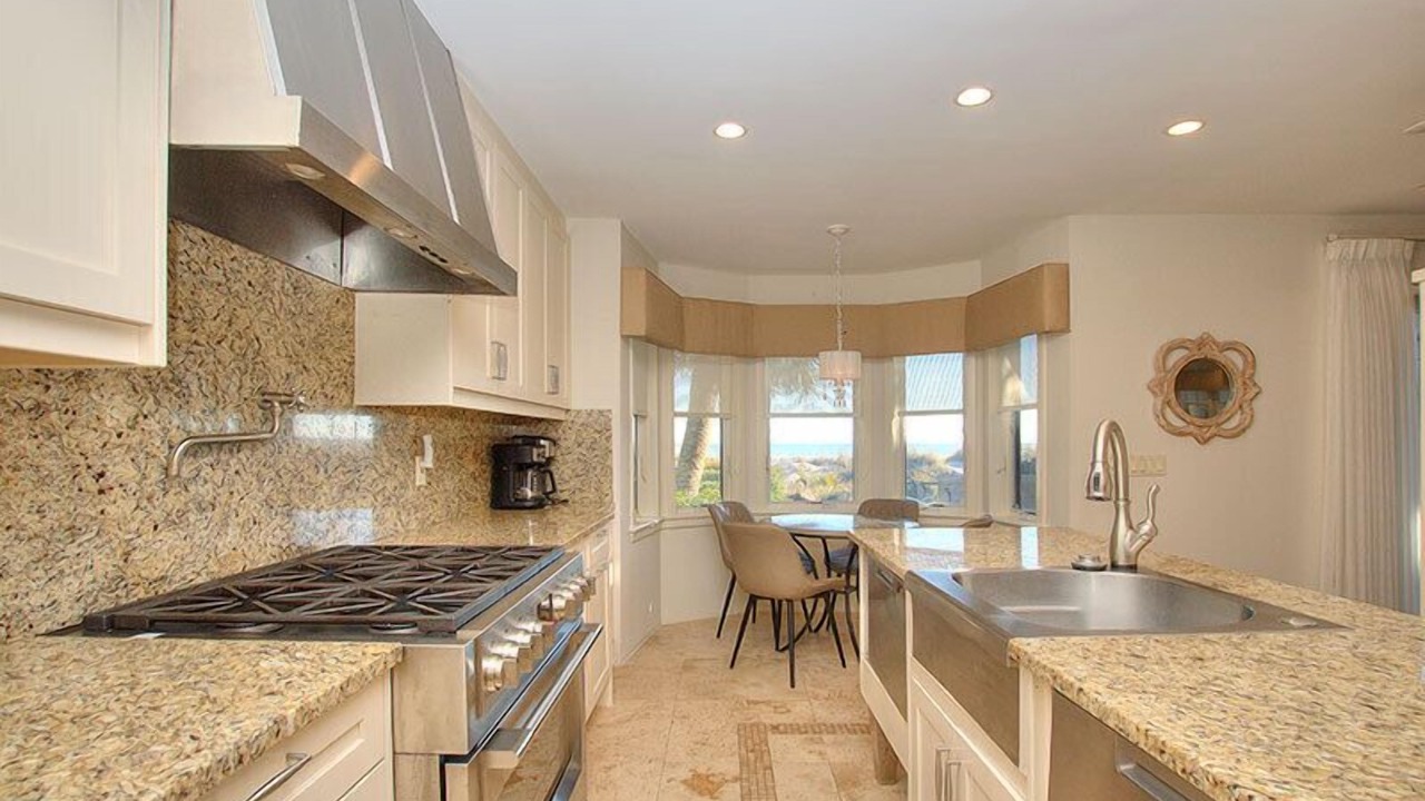 Photo of Kitchen in Beach Lagoon