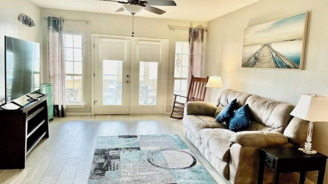 Photo of Livingroom in Highland Lake Estates