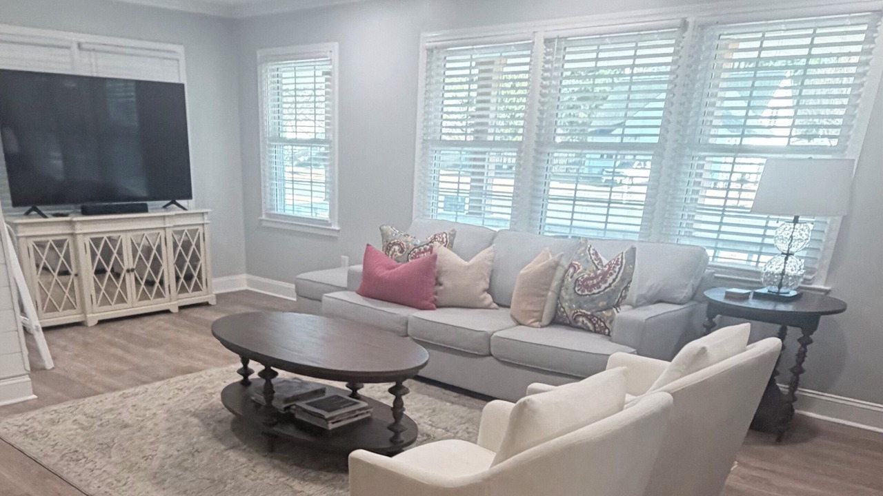 Photo of Livingroom in Jacksonville