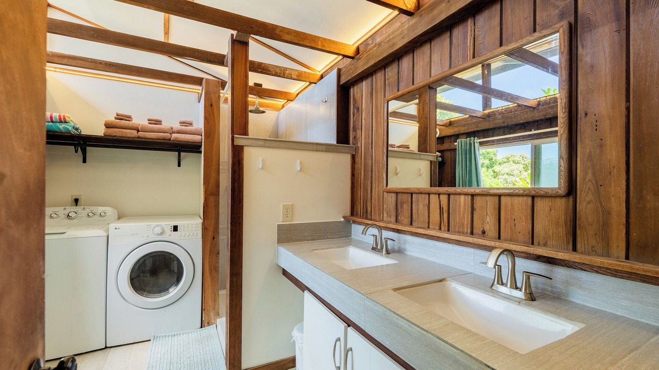 Photo of Bathroom in Honaunau-Napoopoo