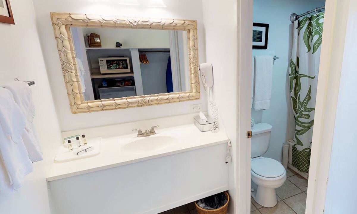 Photo of Bathroom in Kaunakakai