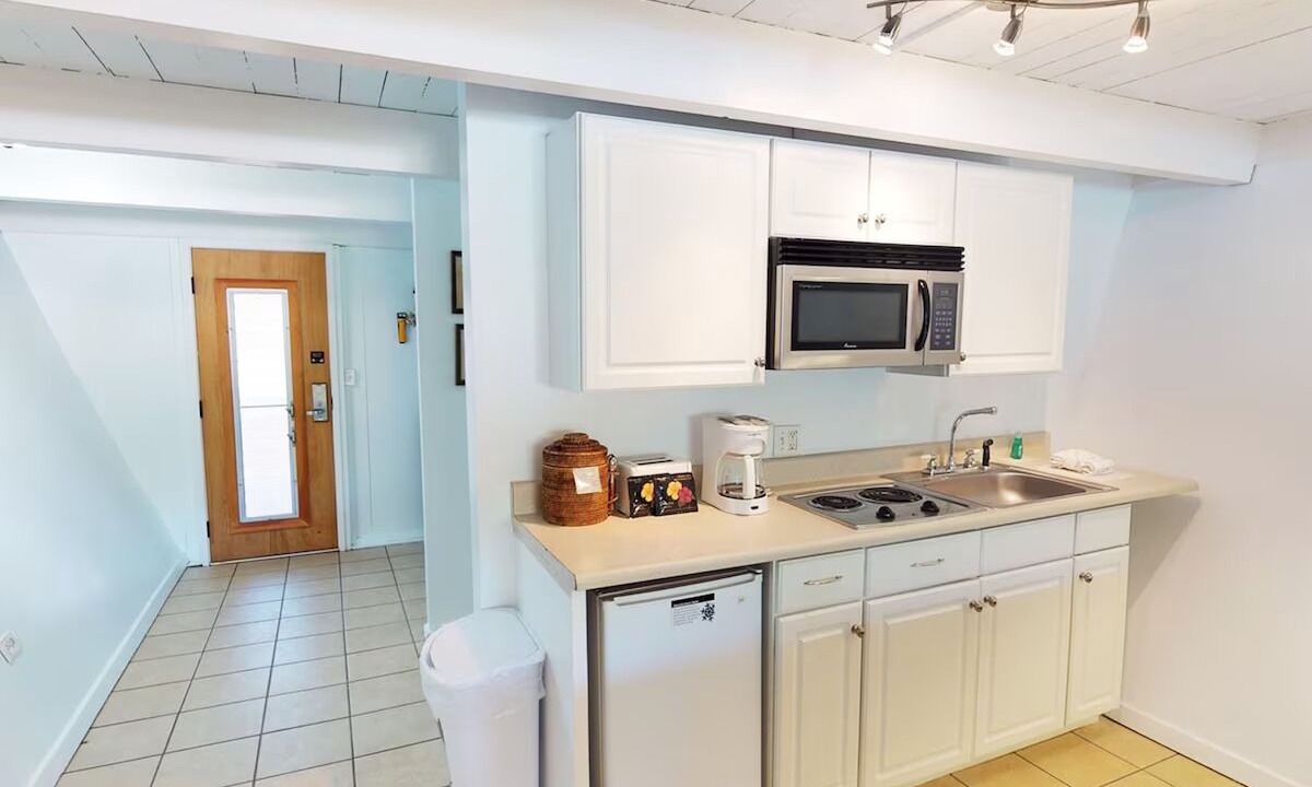 Photo of Kitchen in Kaunakakai