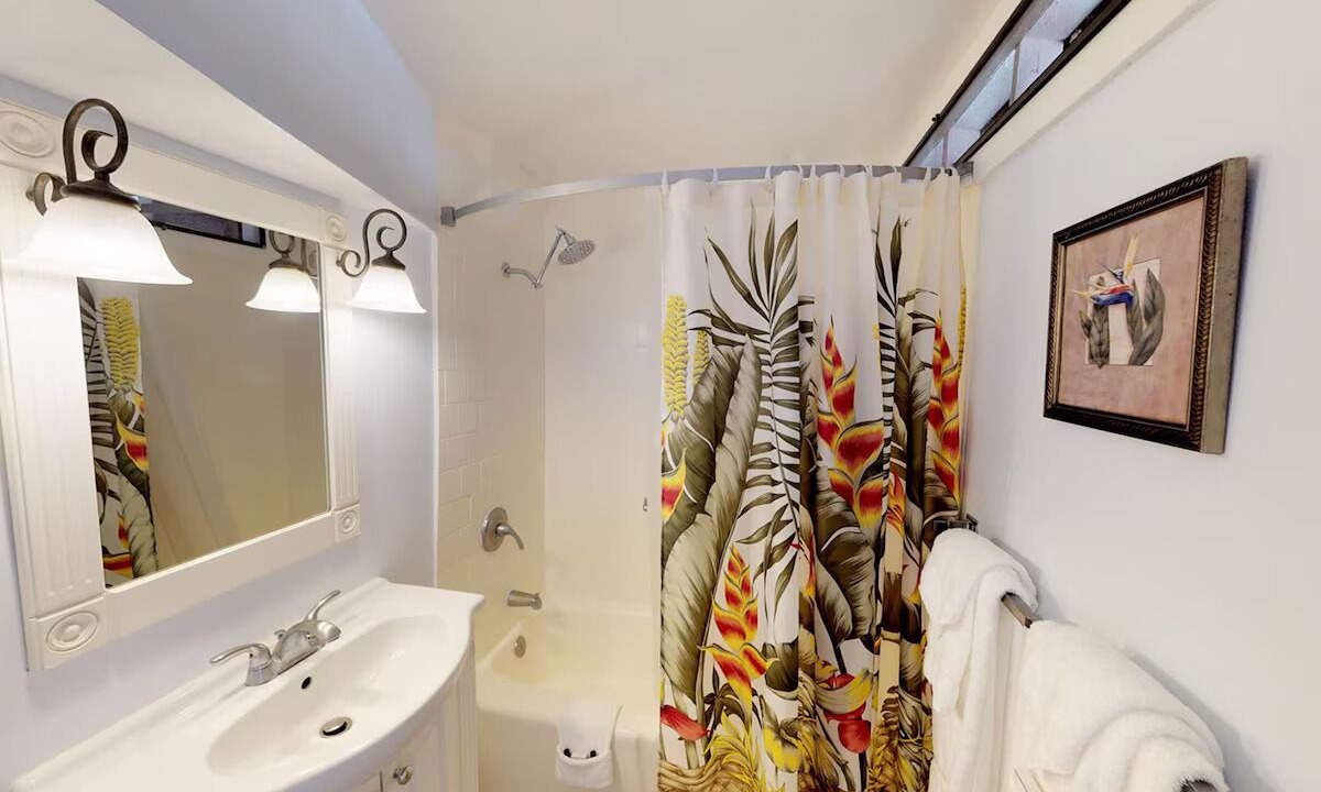 Photo of Bathroom in Kaunakakai