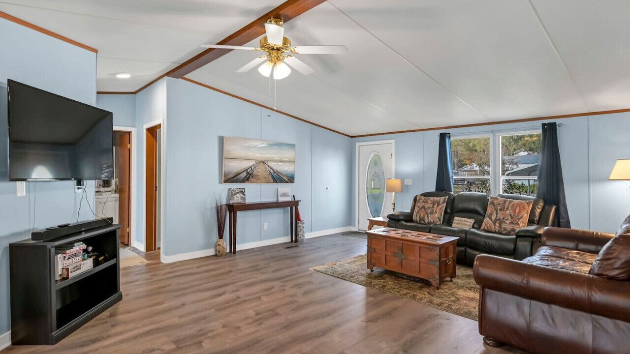 Photo of Livingroom in Chapin