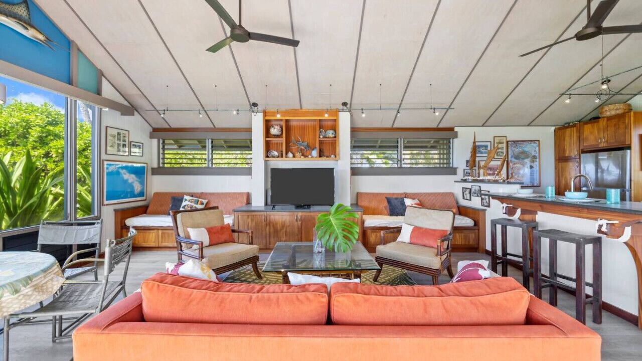 Photo of Livingroom in Maili