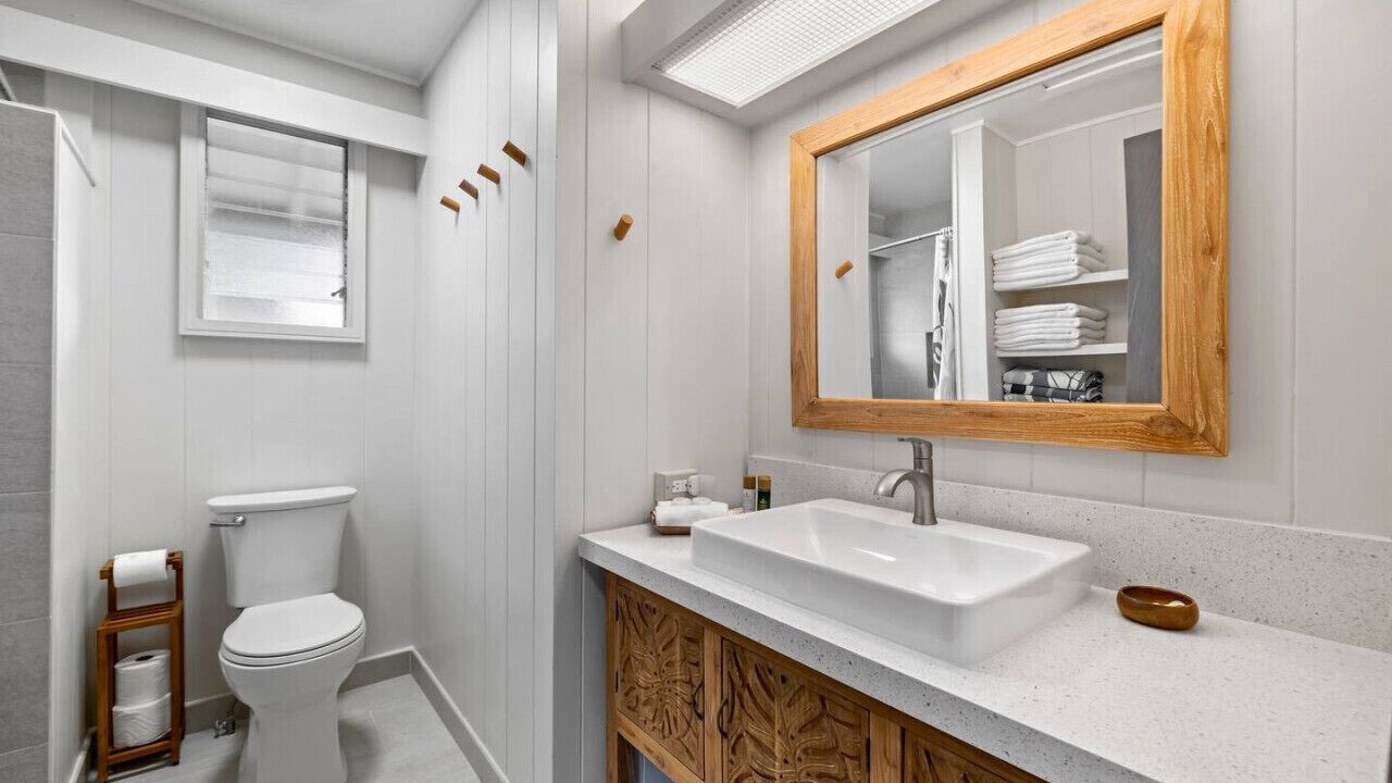 Photo of Bathroom in Maili