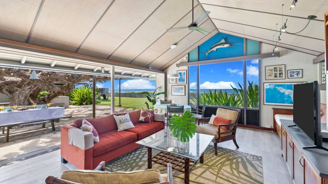 Photo of Livingroom in Maili
