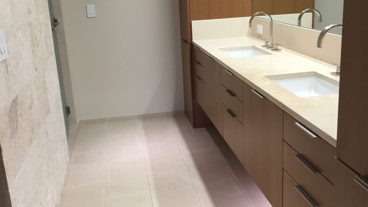 Photo of Bathroom in Kaka'ako
