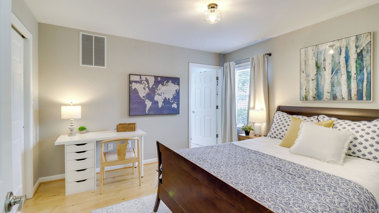 Photo of Bedroom in Deale