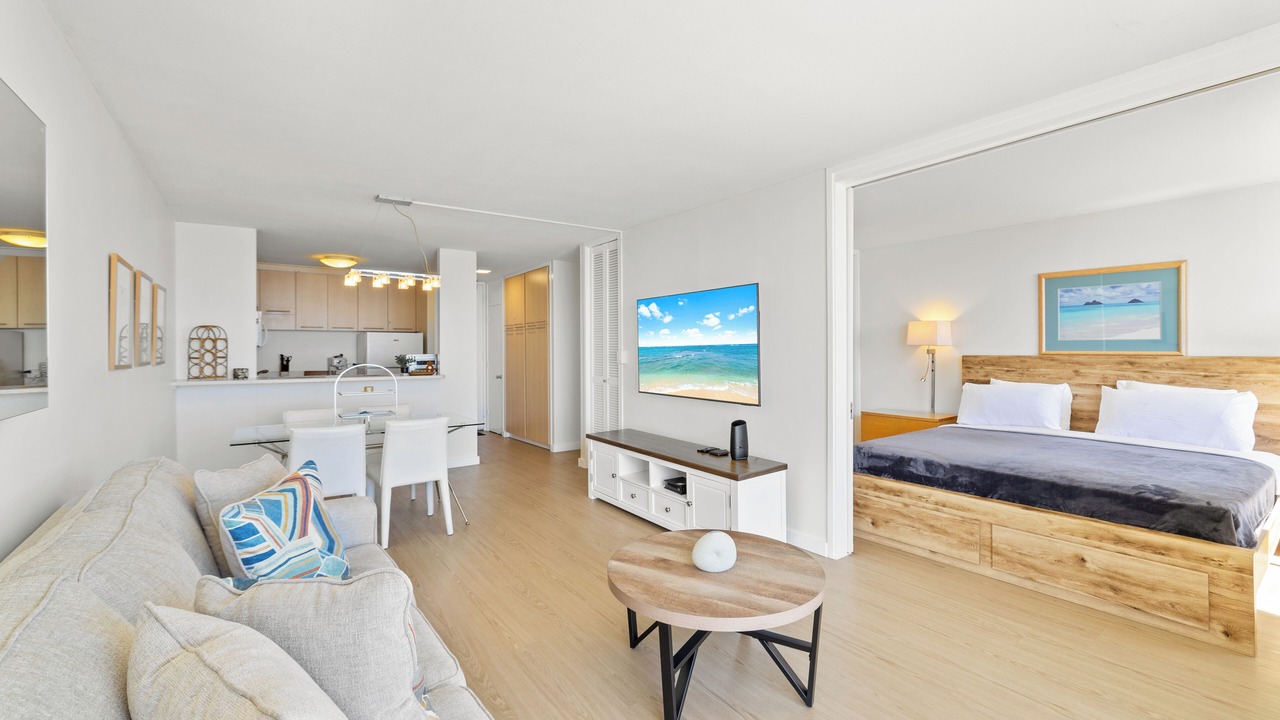 Photo of Livingroom in Waikiki