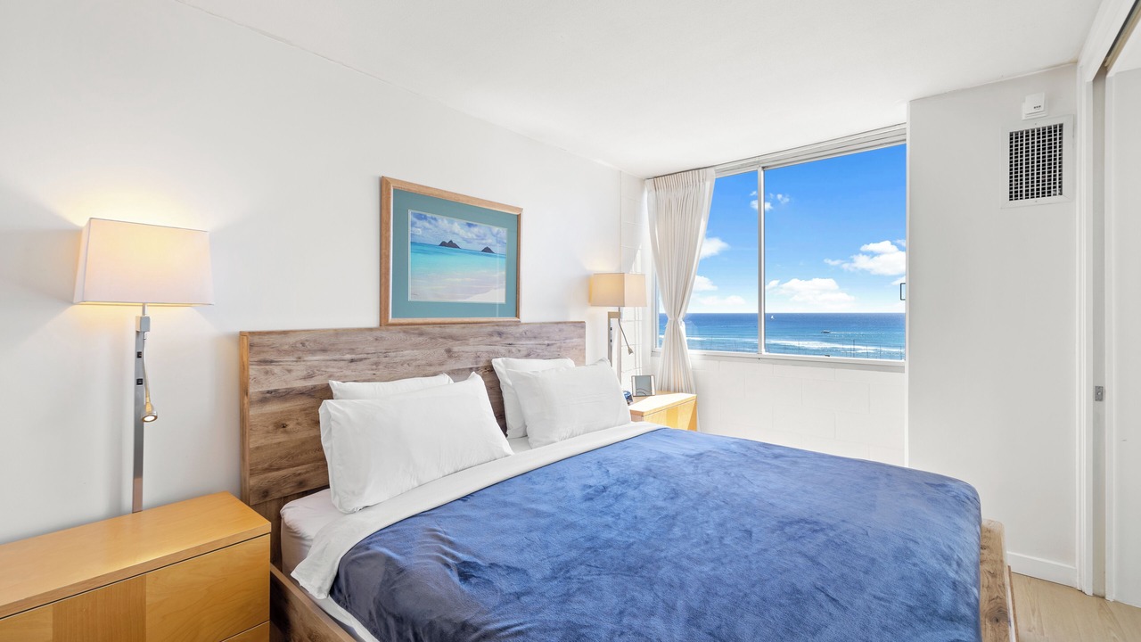 Photo of Bedroom in Waikiki
