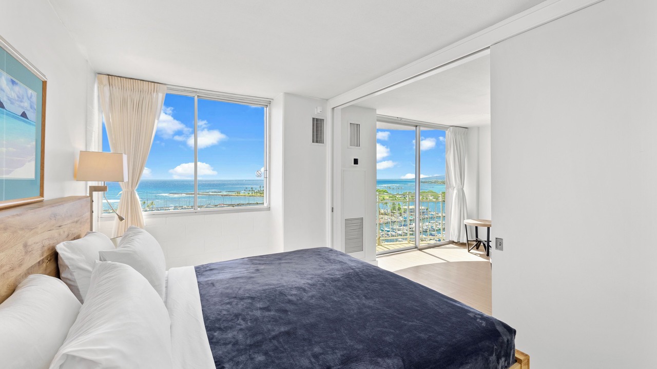 Photo of Bedroom in Waikiki