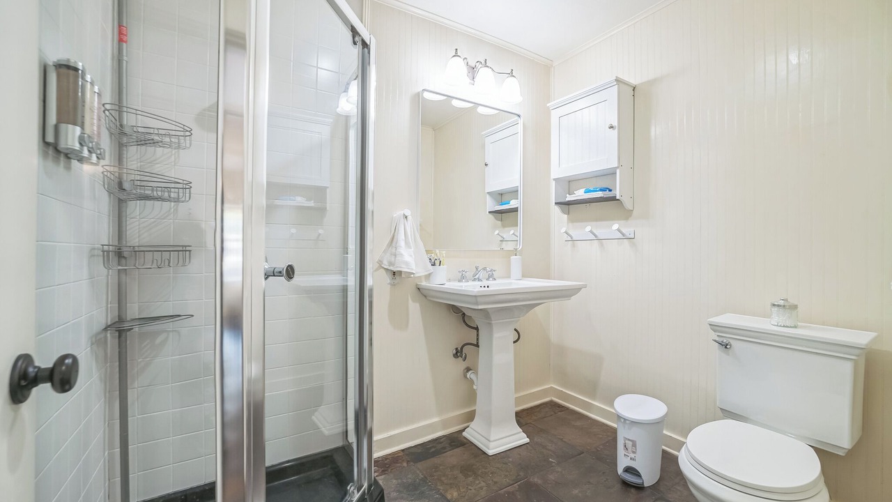 Photo of Bathroom in Austin Lake Estates