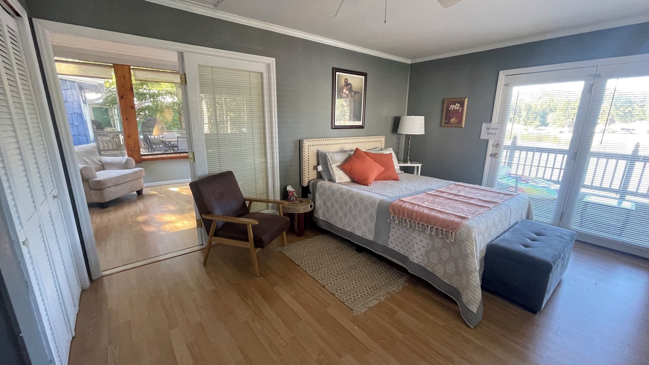 Photo of Bedroom in Southmont