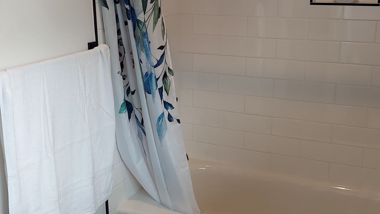 Photo of Bathroom in Ainaloa