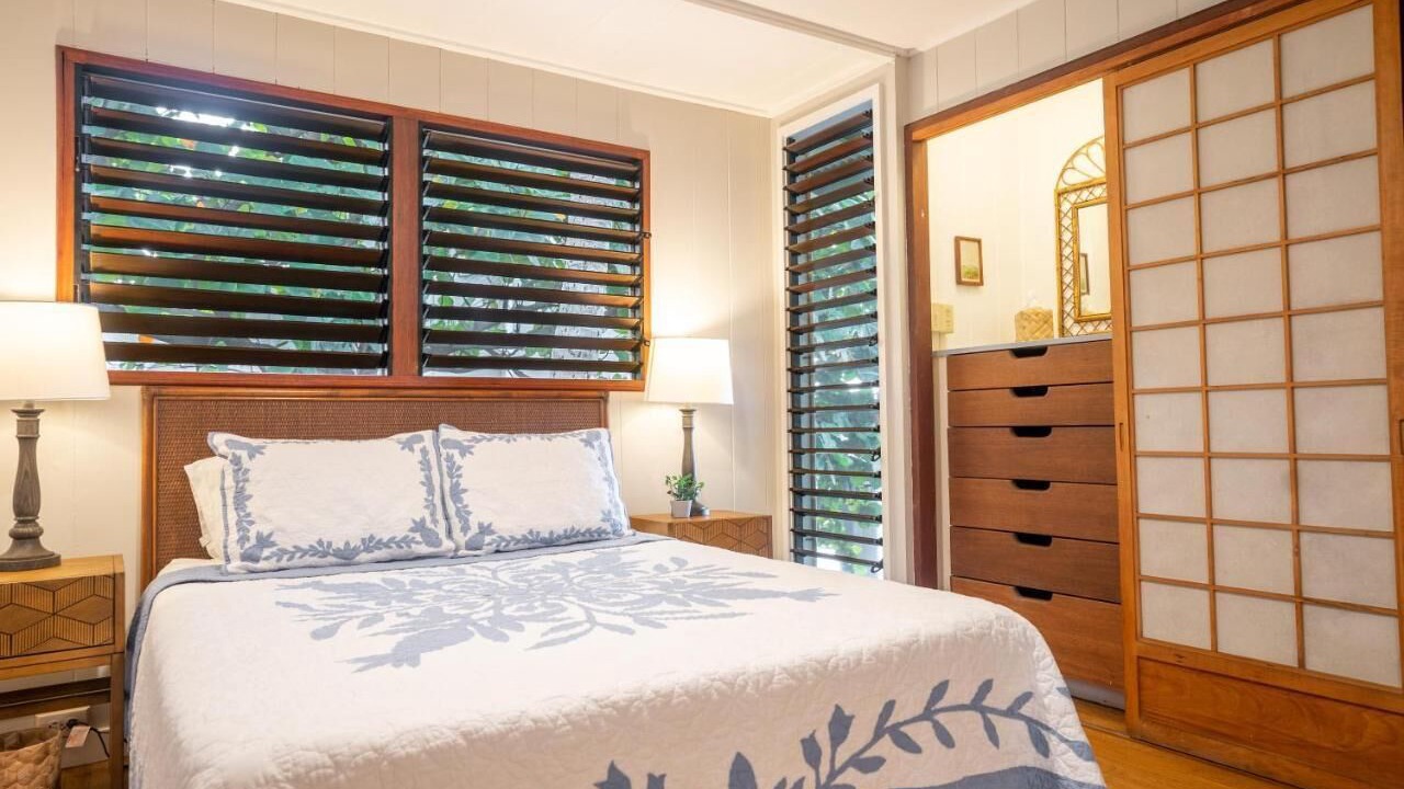Photo of Bedroom in Kahaluu Bay