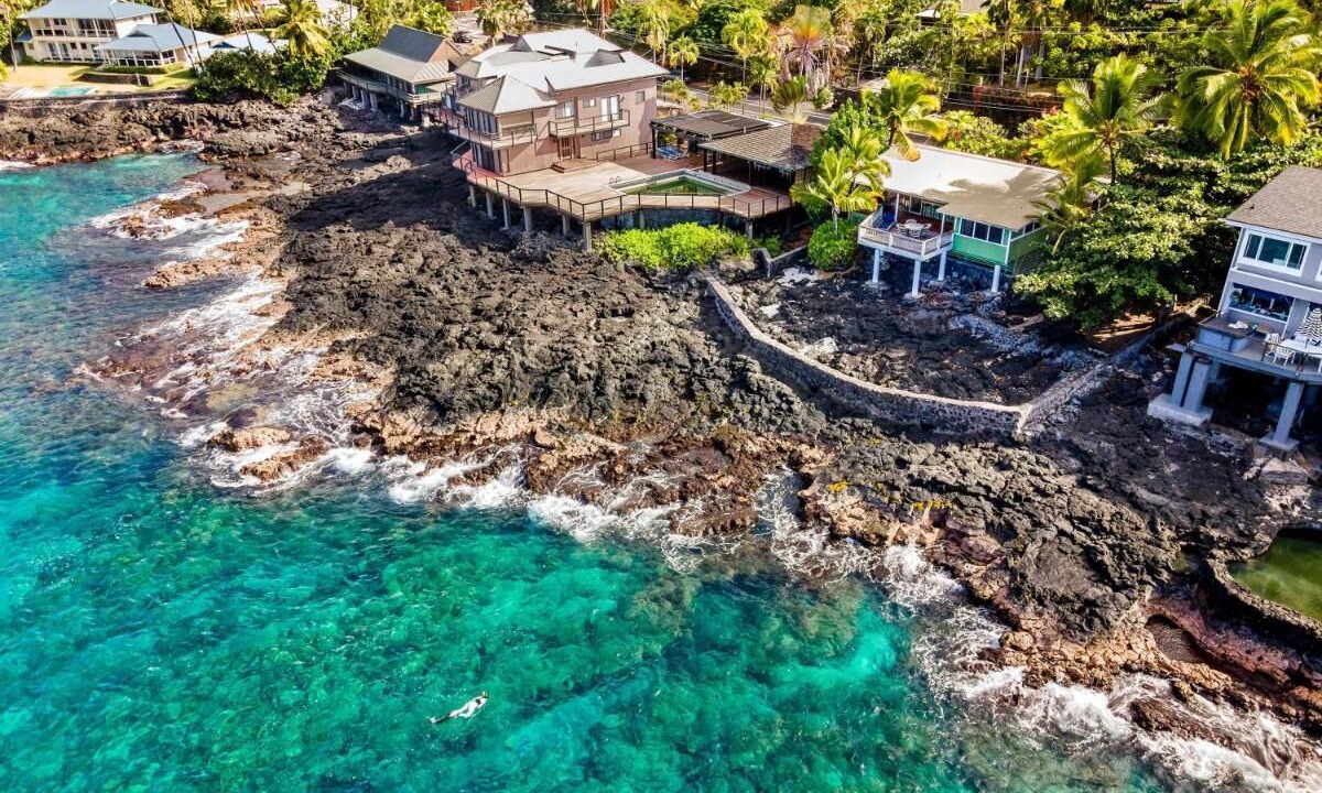 Photo of Outdoor in Kahaluu Bay
