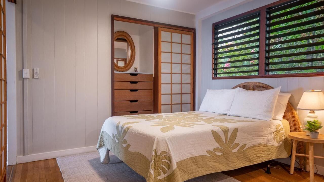 Photo of Bedroom in Kahaluu Bay
