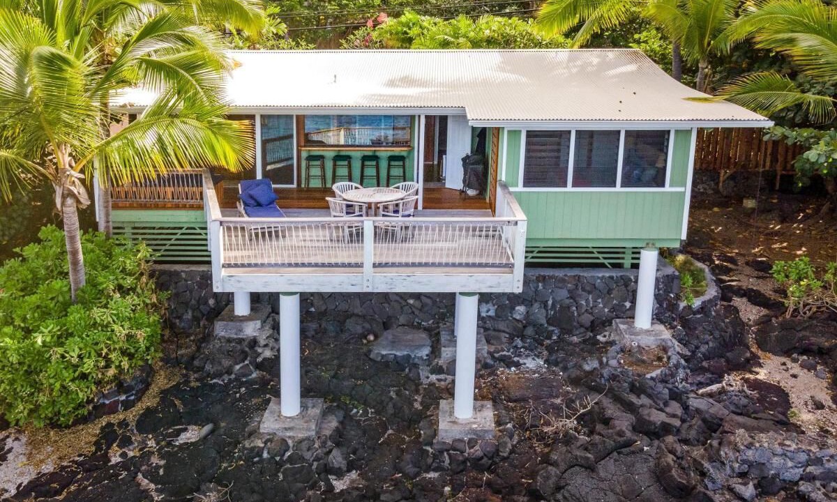 Photo of Patio Balcony in Kahaluu Bay