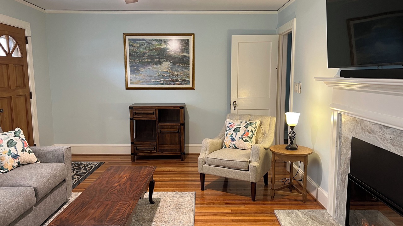 Photo of Livingroom in Landrum