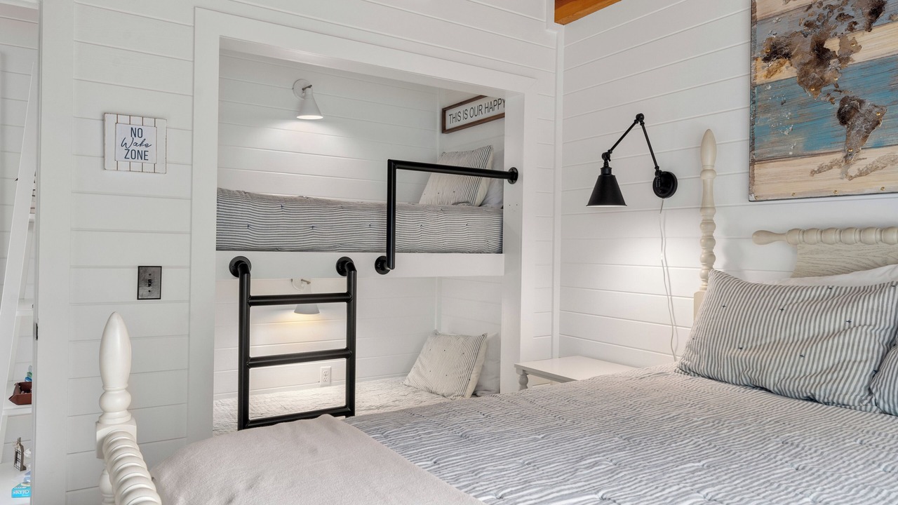 Photo of Bedroom in Seneca