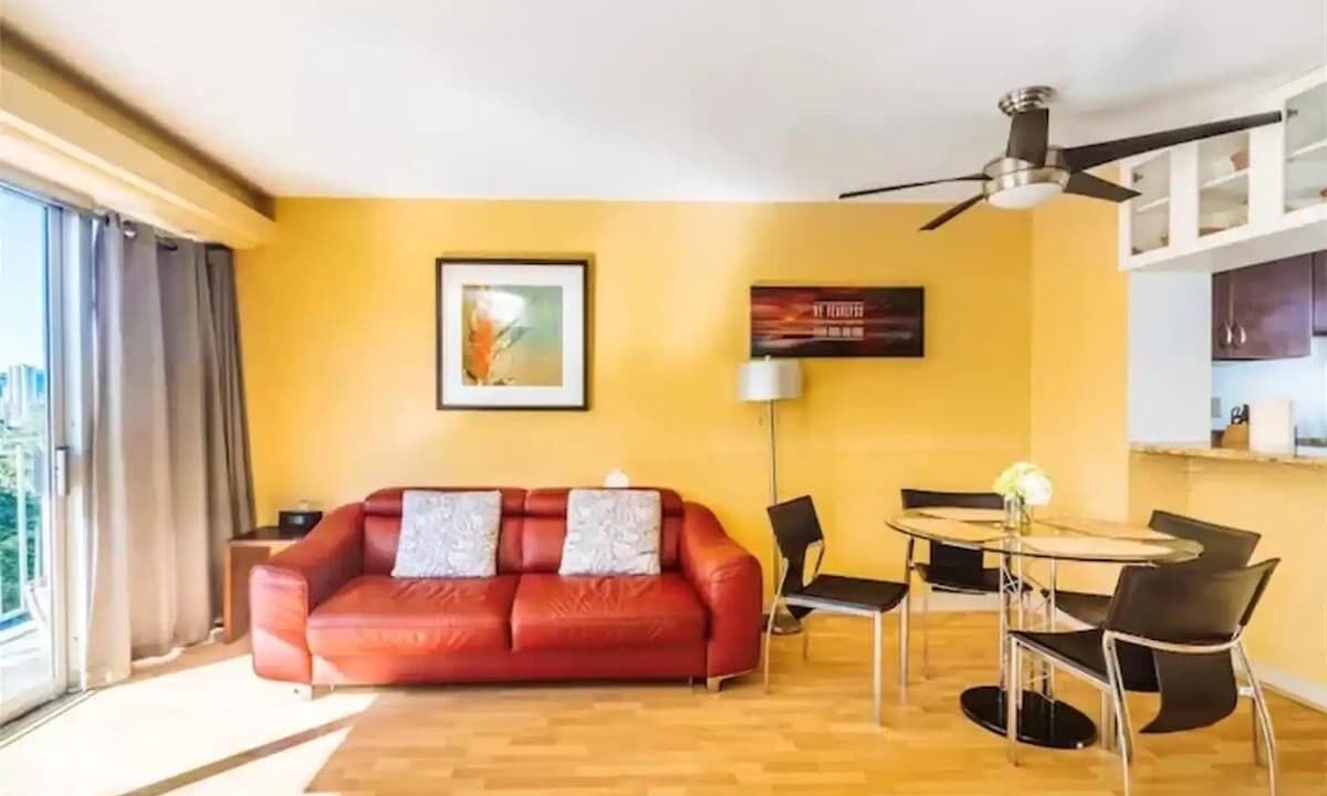 Photo of Livingroom in McCully - Moiliili