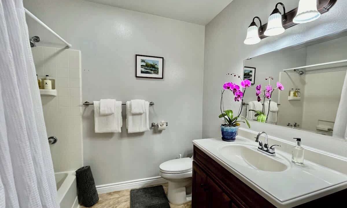 Photo of Bathroom in Waikoloa