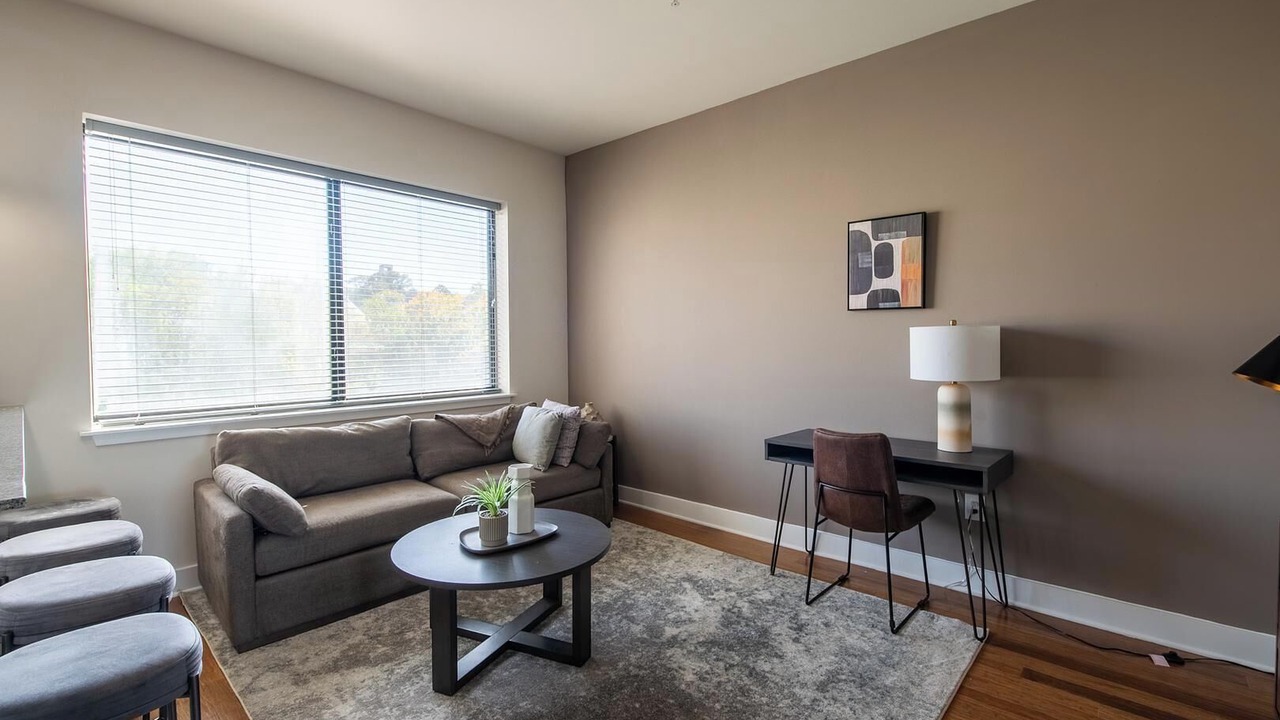Photo of Livingroom in Church Hill