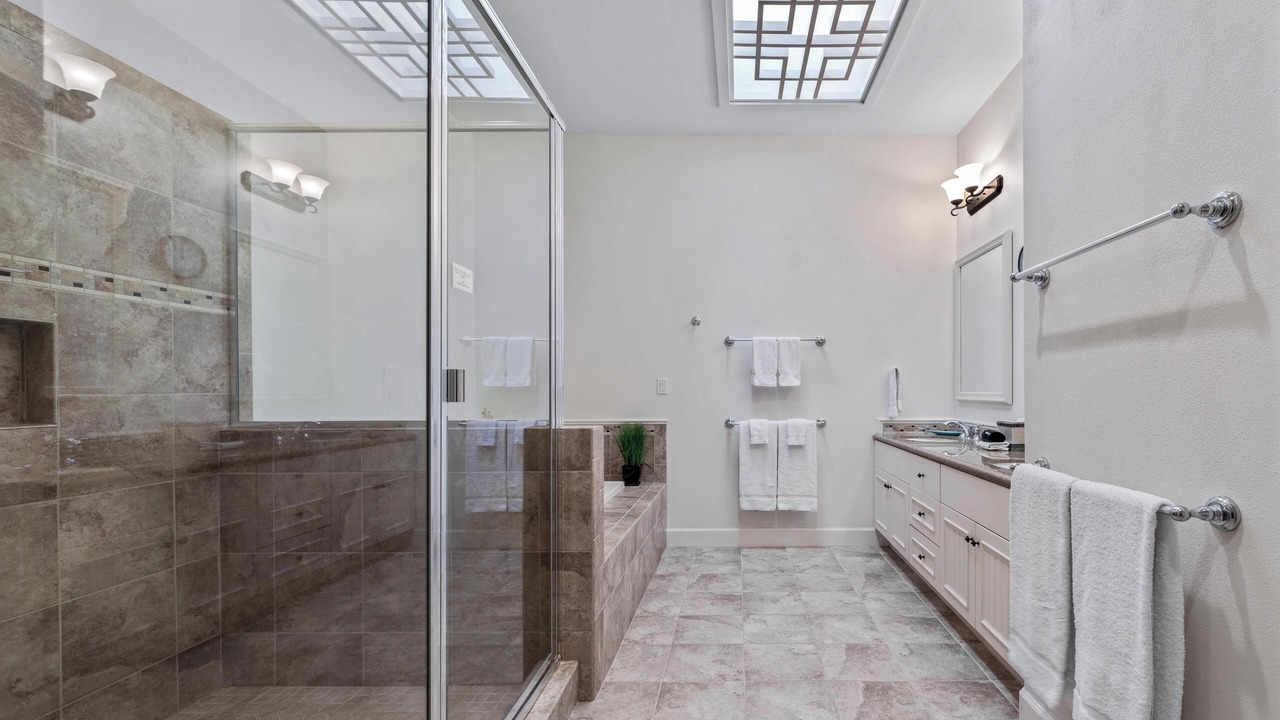 Photo of Bathroom in Kulalani