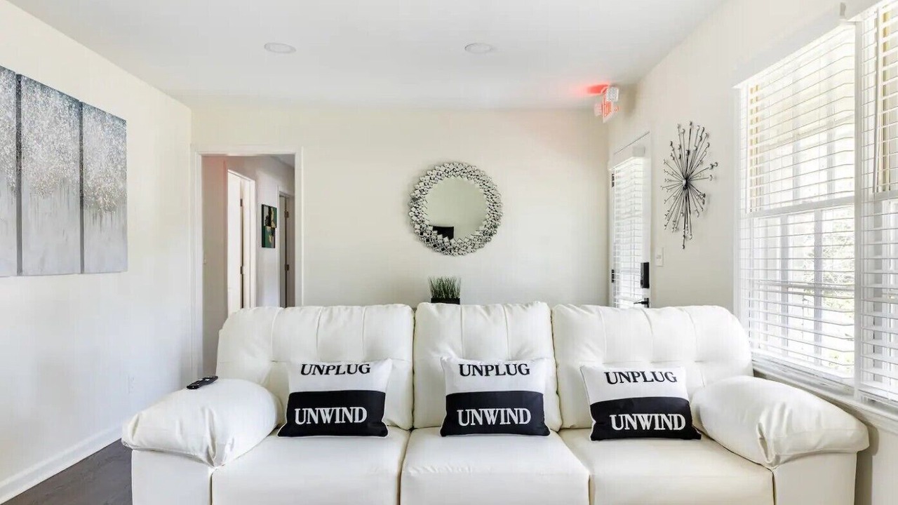 Photo of Livingroom in Roswell